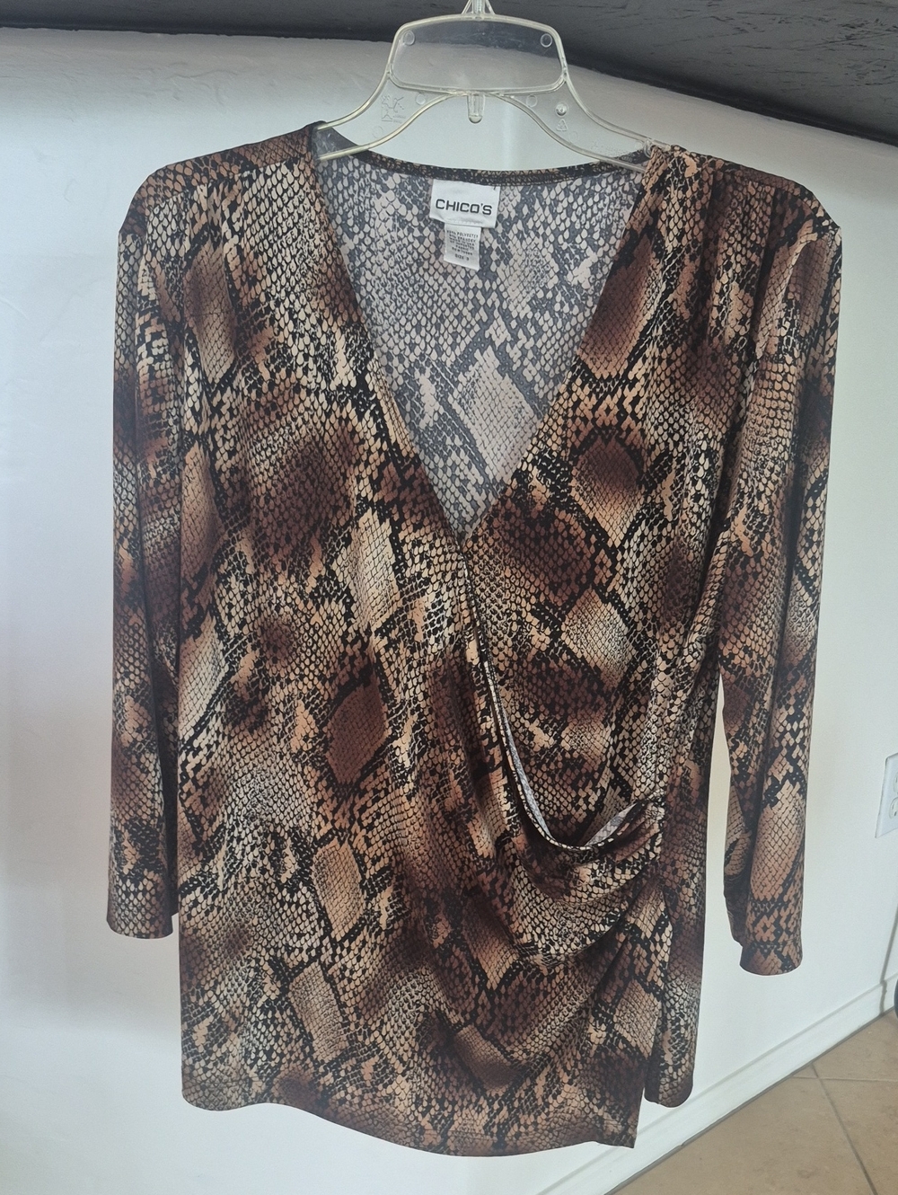 Chicos Python Top SZ 3  Or 14 Xl